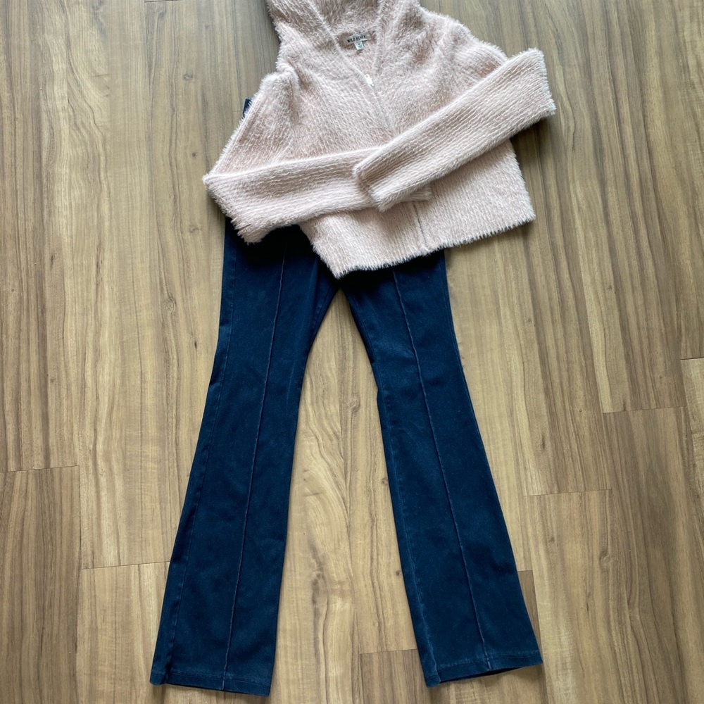HUE High Waisted Denim Flare Legging